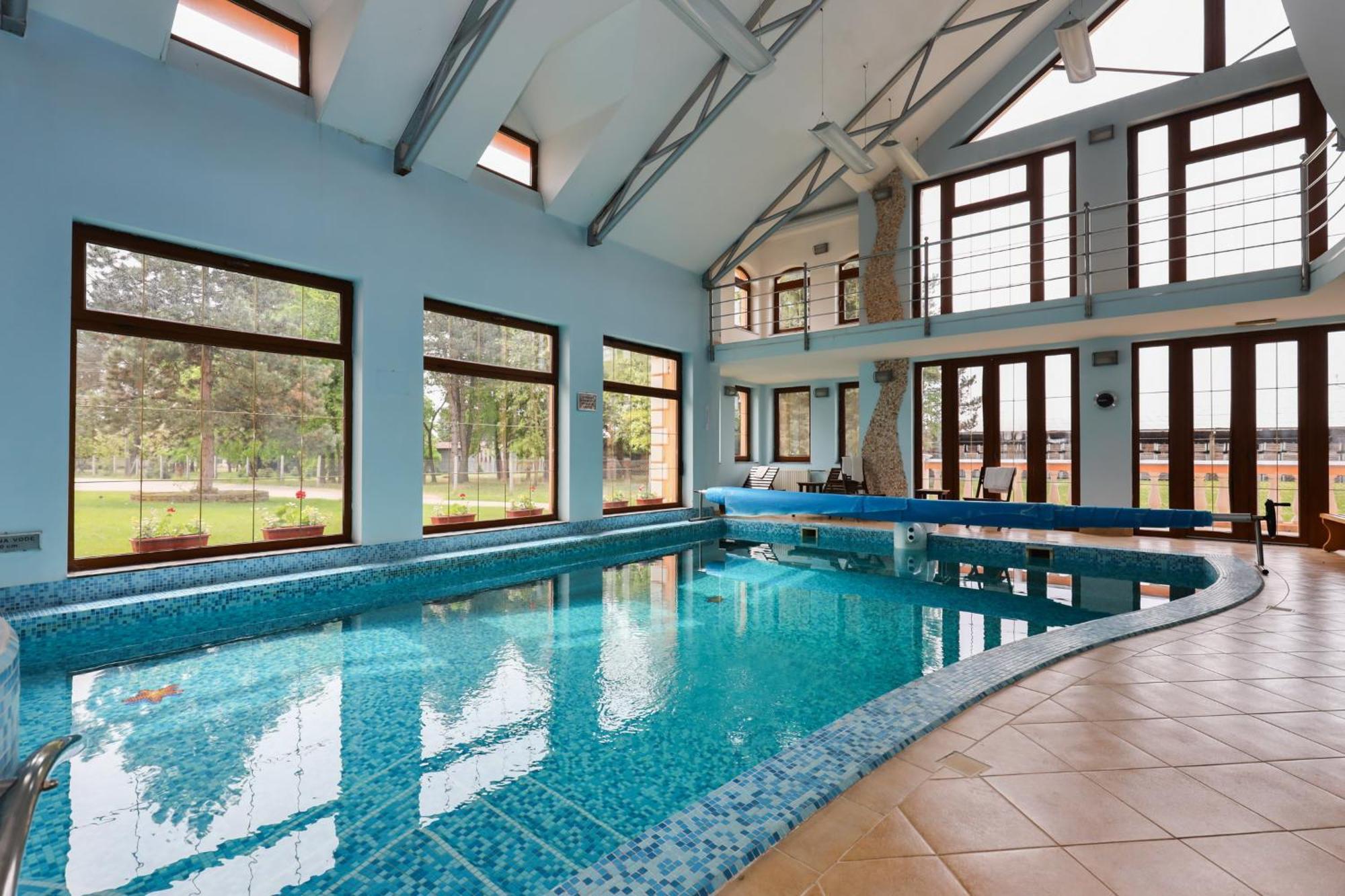 Hotel Villa Majur Subotica Luaran gambar